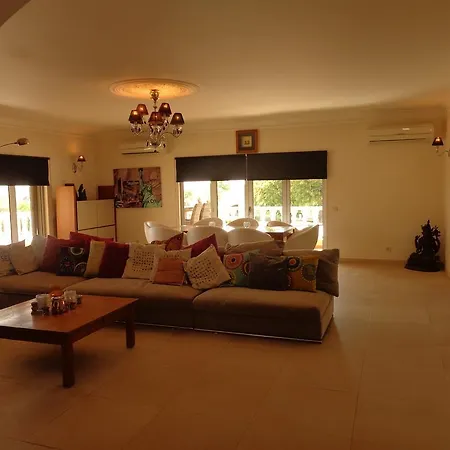 Bamboo Villa *